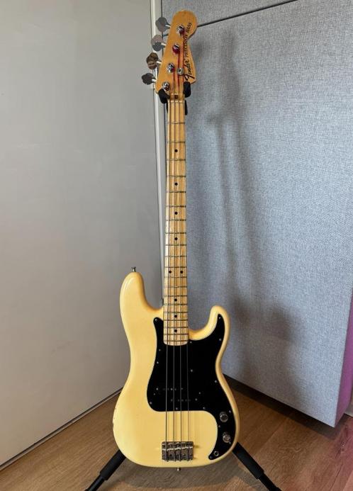 Fender Precision Bass – Olympic White (1975), Muziek en Instrumenten, Snaarinstrumenten | Gitaren | Bas, Gebruikt, Elektrisch