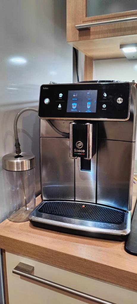 Saeco Xelsis SM7685 Espresso Machine - Zo goed als nieuw!, Witgoed en Apparatuur, Koffiezetapparaten, Zo goed als nieuw, Koffiebonen