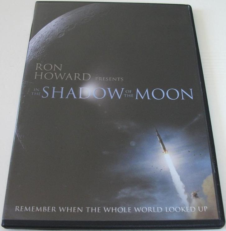 Dvd *** IN THE SHADOW OF THE MOON ***, Cd's en Dvd's, Dvd's | Documentaire en Educatief, Zo goed als nieuw, Overige typen, Vanaf 12 jaar