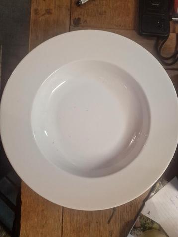 6 Grote Diepe Borden - 30 cm beschikbaar voor biedingen