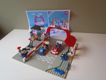 Legoland set 6381 Motor Speedway. beschikbaar voor biedingen