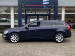 Volvo V60 2.0 T3 Momentum / NL-Auto / 1e-Eigenaar / Dealer-O, Gebruikt, 4 cilinders, 1969 cc, Blauw