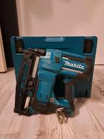 Makita DBN600 18V Accu tacker, Ophalen