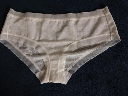 Luxe kanten damesslip, Kleding | Dames, Ondergoed en Lingerie, Slip, Beige, Verzenden