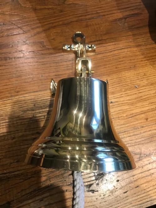 leuke koperen scheepsbel met wandsteun, Antiek en Kunst, Curiosa en Brocante, Ophalen of Verzenden