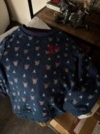 Kersttrui met rendieren en kerstbomen maat 122/128, Diversen, Kerst, Ophalen of Verzenden, Zo goed als nieuw