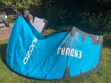 Ozone Enduro V4 6m Kite en eventueel Bar € 190) beschikbaar voor biedingen