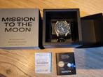 Moonswatch  mission to the moon, Sieraden, Tassen en Uiterlijk, Horloges | Heren, Ophalen, Kunststof, Kunststof, Zo goed als nieuw