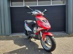 PIAGGIO NRG MC 3 AC 2T BROM 2004 ROOD-ZILVER 3827KM TOPSTAAT, Piaggio, Ophalen of Verzenden, Zo goed als nieuw, Benzine