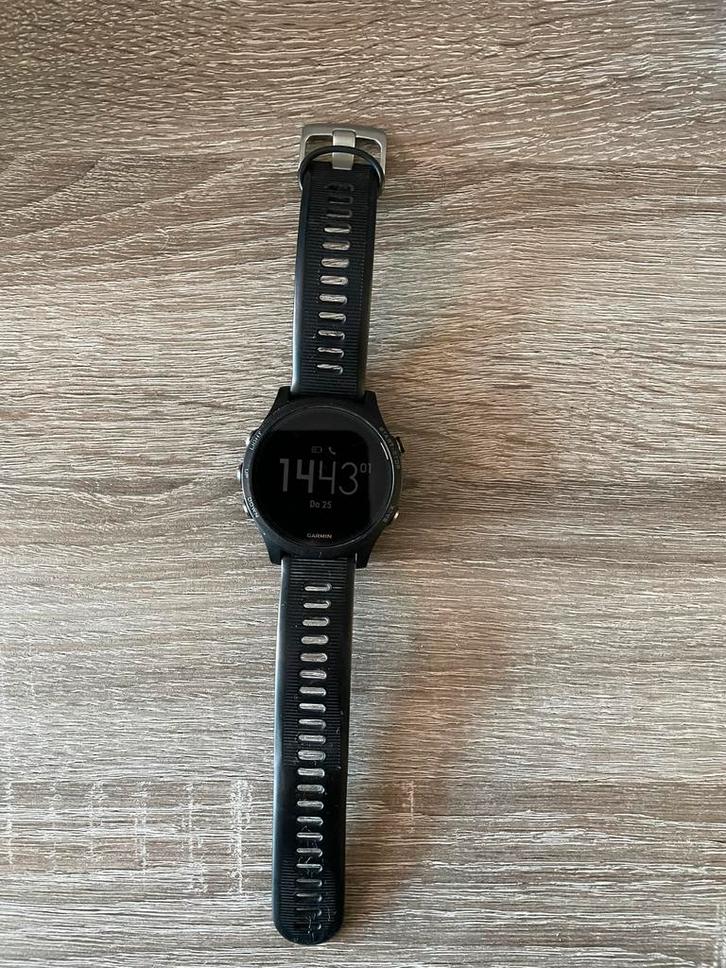 Garmin Forerunner 935 - GPS Sporthorloge, Sieraden, Tassen en Uiterlijk, Sporthorloges, Gebruikt, Android, Zwart, Afstand, Waterdicht
