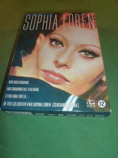 SOPHIA LOREN  4 dvd-box, Cd's en Dvd's, Dvd's | Filmhuis, Zo goed als nieuw, Italië, Boxset, Alle leeftijden, Ophalen of Verzenden