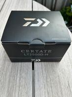Daiwa Certate LT 2500 DH nieuw model 2024 van 05-2025, Watersport en Boten, Hengelsport | Roofvissen, Ophalen of Verzenden, Nieuw