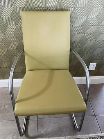 6 Eetkamer stoelen te koop in zeer goede staat beschikbaar voor biedingen