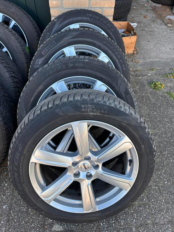 Volvo Xc90(xc60)Originele Winterset Mooi Goed Profiel!, Auto-onderdelen, Banden en Velgen, Banden en Velgen, Winterbanden, 19 inch