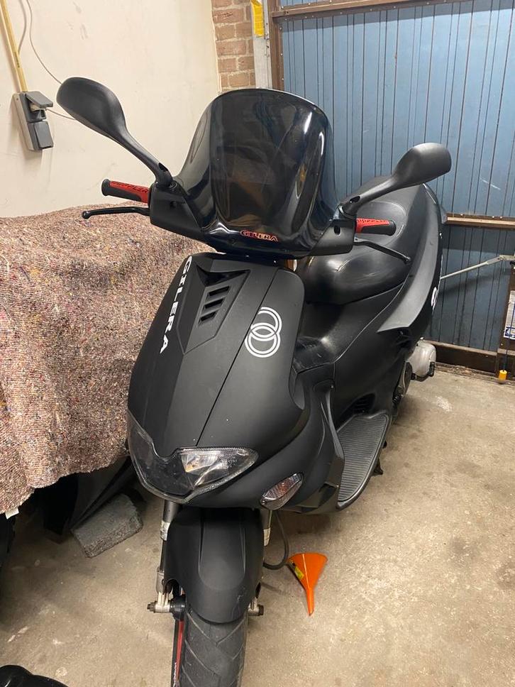 Gilera runner 50cc, Fietsen en Brommers, Scooters | Piaggio, Zo goed als nieuw, Overige modellen, Ophalen
