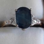 Unieke 18 kt geel- en witgouden ring met solitaire saffier, 18 tot 19, Gebruikt, Blauw, Ophalen of Verzenden