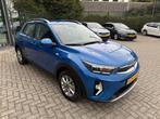 Kia Stonic 1.0 T-GDi MHEV DynamicLine NAVI + CAMERA, Voorwielaandrijving, 450 kg, Euro 6, Blauw