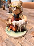 Hummel Beeldje - Meisje met Lam, Antiek en Kunst, Ophalen