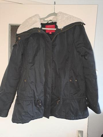 Winterjas  beschikbaar voor biedingen