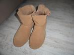 Uggs korte laarzen maat 39, UGG, Verzenden, Beige, Lage of Enkellaarzen