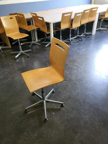 Schoolstoelen - Werkstoelen - Tekenstoelen - Draaibaar - Hoo beschikbaar voor biedingen