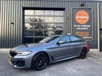 BMW 5-serie Touring 530d M-Pakket CARPLAY|TREKHAAK|CAMERA|LE, Automaat, Achterwielaandrijving, Gebruikt, Euro 6