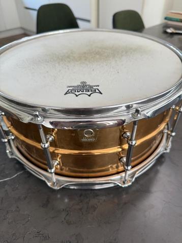 Ludwig Bronze Phonic 14" x 6.5" Snare Drum, Tube Lug beschikbaar voor biedingen