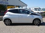 Toyota Aygo 1.0 VVT-i x-first CABRIO | LMV | AIRCO | CAMERA, Auto's, Toyota, Voorwielaandrijving, Stof, Gebruikt, Euro 6
