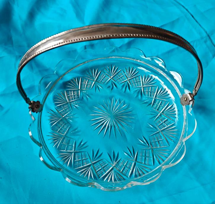Vintage Glazen Schaal met Zilveren kleurig Handvat, Antiek en Kunst, Antiek | Glas en Kristal, Ophalen of Verzenden