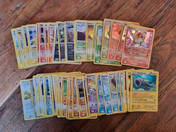 Pokémon verzameling 50+vintage holo's uit verschillende sets beschikbaar voor biedingen