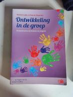 Ontwikkeling in de groep, Boeken, Schoolboeken, Overige niveaus, Ophalen of Verzenden, Uitgeverij Coutinho, Zo goed als nieuw