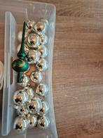 Rode en zilveren kerstballen, Diversen, Kerst, Ophalen