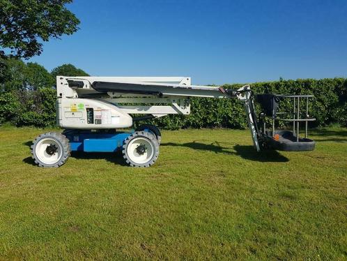 Te huur: Knikarmhoogwerker 17 meter - Niftylift HR17, Zakelijke goederen, Machines en Bouw | Liften, Steigers en Ladders, Ophalen of Verzenden