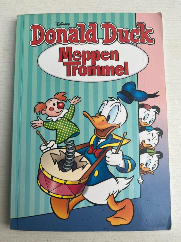 Donald Duck Moppen Trommel Moppenboek 4000 moppen + stripjes, Boeken, Stripboeken, Zo goed als nieuw, Eén stripboek, Ophalen of Verzenden