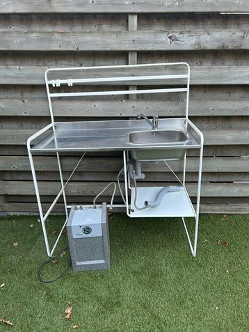 Ikea SUNNERSTA verbouw keukenblok / wasbak / buiten keuken beschikbaar voor biedingen