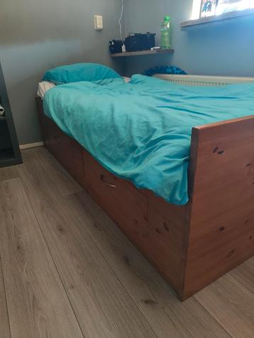 1 persoons bed  met lades  beschikbaar voor biedingen