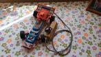 Oude blikken speelgoed raceauto, jaren '70, Ophalen of Verzenden, Gebruikt, Overige schalen, Elektro