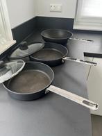Set: 2 koekenpannen + 1 wokpan - Herman den Blijker by Gusta, Huis en Inrichting, Ophalen, Gebruikt, Gietijzer, Pannenset