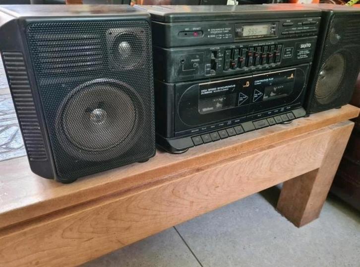 Sanyo Stereo Ghettoblaster met Dubbele Cassettedeck, Audio, Tv en Foto, Stereo-sets, Gebruikt, Cassettedeck, Tuner of Radio, Speakers
