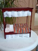 Prachtig hemelbed poppenhuis, Verzamelen, Poppenhuizen en Toebehoren, Verzenden, Gebruikt, Poppenhuis