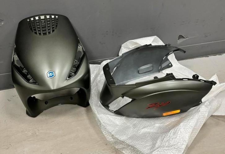 Piaggio Zip voorkap + achterkap NIEUW & ORIGINEEL MAT GROEN, Motoren, Tuning en Styling, Ophalen of Verzenden