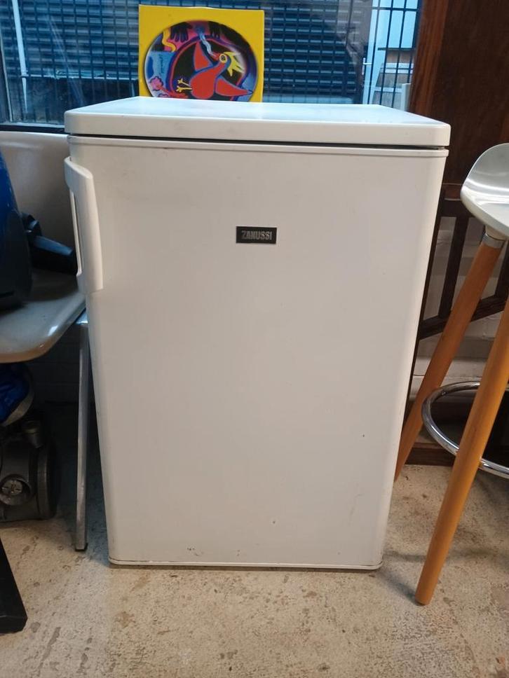 Zanussi koelkast met vriesvak tafelmodel, Witgoed en Apparatuur, Koelkasten en IJskasten, Zo goed als nieuw, Met aparte vriezer