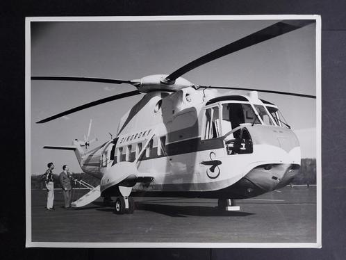 Foto van een Sikorsky S-61 (F819), Verzamelen, Luchtvaart en Vliegtuigspotten, Gebruikt, Kaart, Foto of Prent, Ophalen of Verzenden