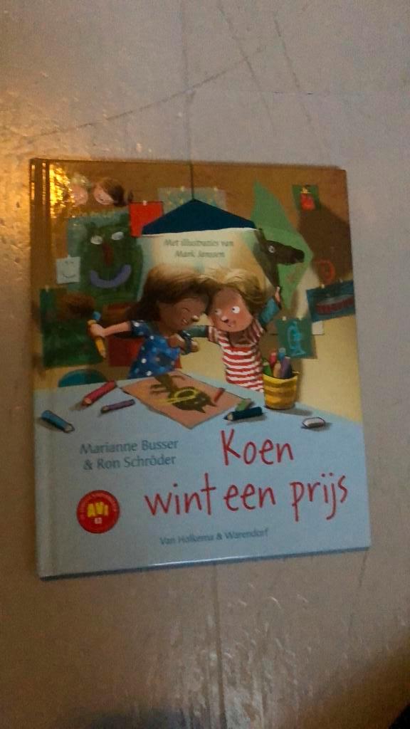 Marianne Busser - Koen wint een prijs, Boeken, Kinderboeken | Jeugd | onder 10 jaar, Zo goed als nieuw, Fictie algemeen, Ophalen of Verzenden