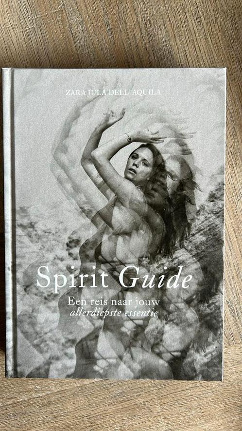 Zara Jula Dell'Aquila - Spirit Guide, Boeken, Esoterie en Spiritualiteit, Zo goed als nieuw, Spiritualiteit algemeen, Ophalen of Verzenden