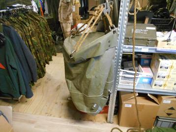 Waterzak met tapkraantjes Leger drinkzak beschikbaar voor biedingen