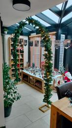 Boog met guirlandes, Ophalen, Zo goed als nieuw