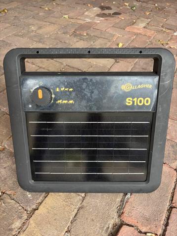 Gallagher S100 solar zon schrikdraadapparaat stroomklok beschikbaar voor biedingen