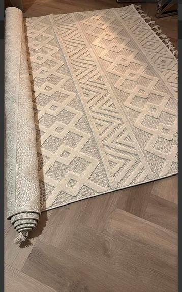 JAPANDI OFFWHITE CREME BEIGE VLOERKLEED TAPIJT UITVERKOOP!!! beschikbaar voor biedingen