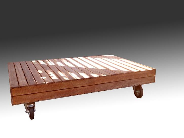 Design buiten salontafel met wenkwielen - 1m x 1,50m, Tuin en Terras, Tuintafels, Nieuw, Rechthoekig, Hout, Ophalen